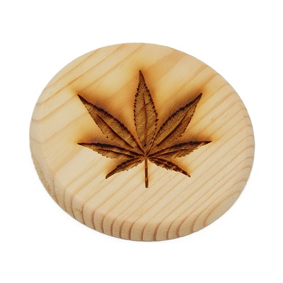 Dřevěný podtácek - List konopí